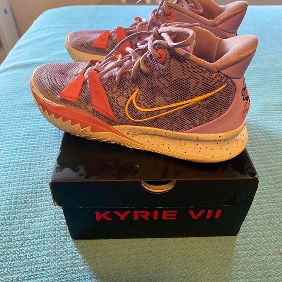 kyrie 7 azurie
